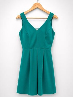Adelyn Rae Green Lace Up Back Mini Dress Size Small Cocktail Party